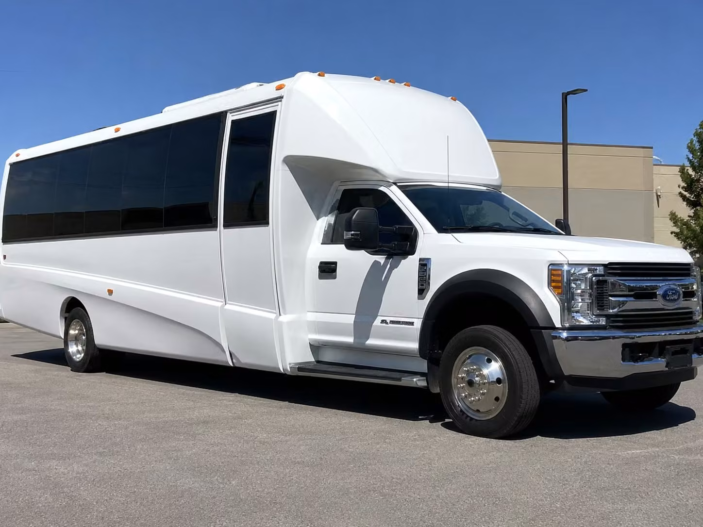 15 passenger minibus